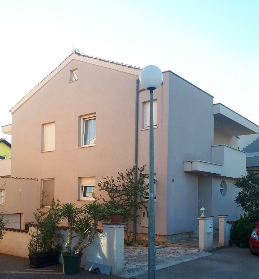 Apartmani Sladana ซาดาร์ ภายนอก รูปภาพ